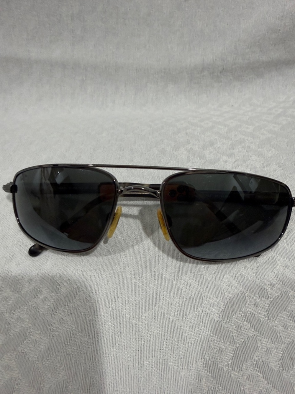 Maui Jim Silver Metal Aviator Sunglasses with Black Lenses Kahuna